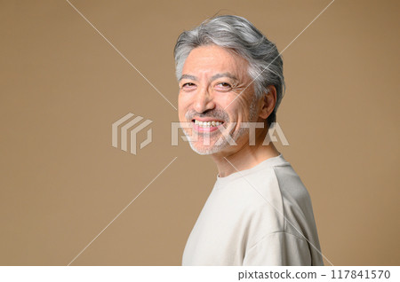 Gray hair men beauty beauty 117841570