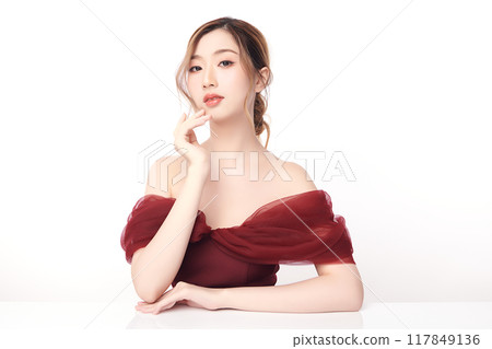 Beautiful young asian woman with clean fresh skin on white background, Face care, Facial treatment, Cosmetology, beauty and spa, Asian women portrait. 117849136