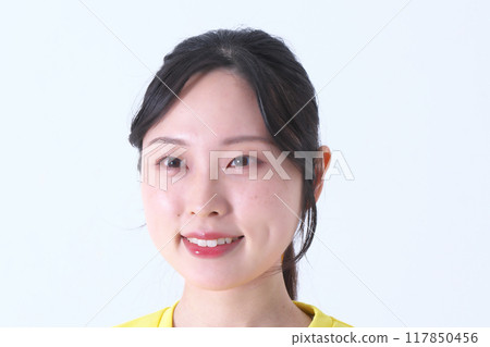20多歲的微笑女人 117850456