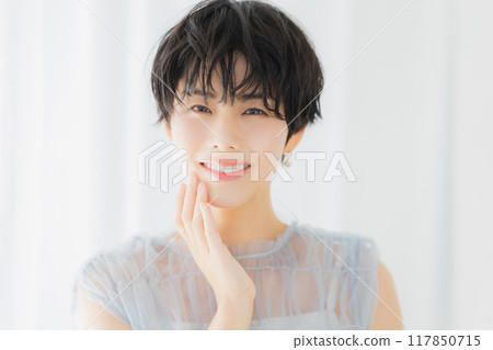 Beauty image of a woman with short hair 117850715