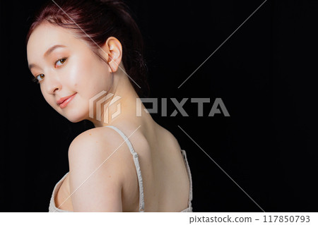 馬尾辮的女人 117850793