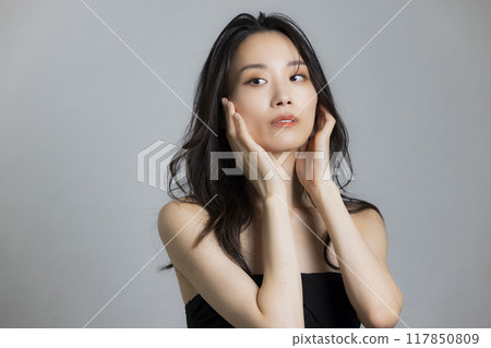 亞洲美女 117850809