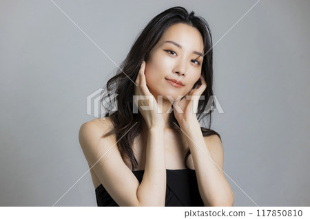Asian Beauty 117850810