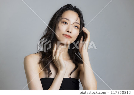 Asian Beauty 117850813