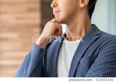 男性商人的思考 男性商人的思考 117851530