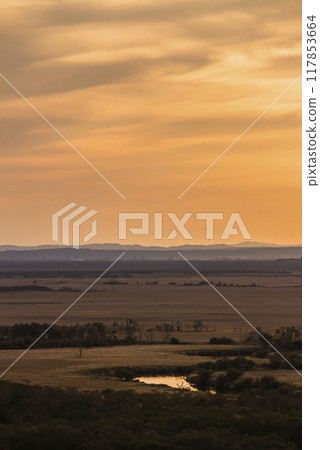 釧路沼澤的晚上風景 117853664