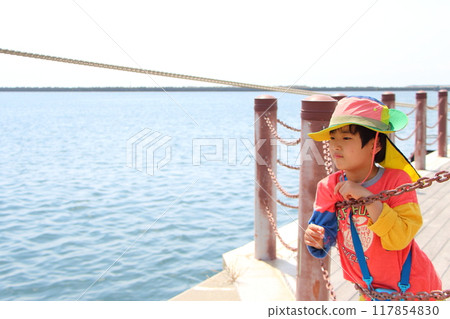 Sea and child Sea and child 117854830