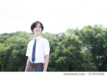Male junior high school student, high school student, portrait, smiling 117855068