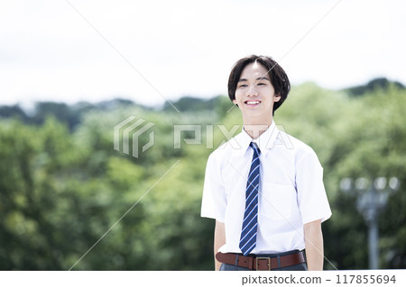 Male junior high school student, high school student, portrait, smiling Male junior high school student, high school student, portrait, smiling 117855694