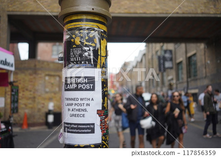 磚巷路燈 磚巷路燈 117856359