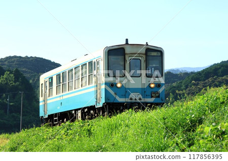 [JR 四國] Kiha 32 型（澱線：大內 - 深田） 117856395