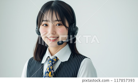 微笑的日本女客服代表 117857393