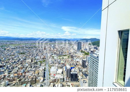 從岐阜市第43號岐阜市塔樓頂層展望台看到的景色(中雪橋街方向) 從岐阜市第43號岐阜市塔樓頂層展望台看到的景色(中雪橋街方向) 117858681