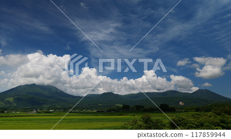 從宮崎縣小林市眺望霧島山 117859944