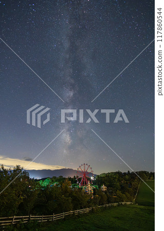 Beautiful starry sky over the Hiruzen Plateau in Maniwa, Okayama Prefecture, Japan 117860544
