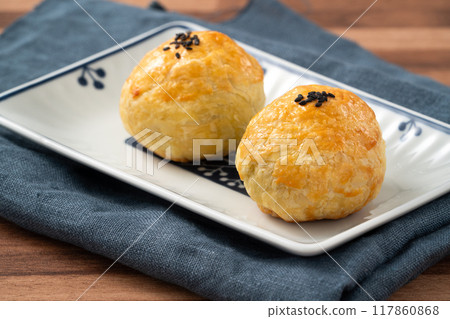 中秋節 月餅 蛋黃酥 中秋 Mid-Autumn Festival Moon cake げっぺい 中秋節 月餅 蛋黃酥 中秋 Mid-Autumn Festival Moon cake げっぺい 117860868