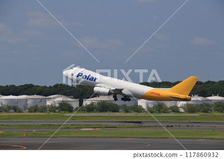 國際貨運航班起飛,大型貨機747 國際貨運航班起飛,大型貨機747 117860932