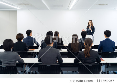 Business man receiving training Business man receiving training 117860967