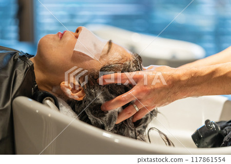 female, females, woman 117861554