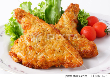 fried chicken  117861628