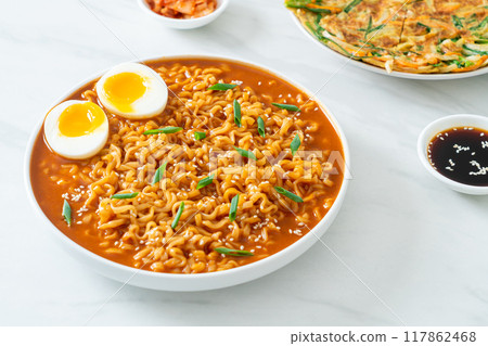 Korean instant noodles with egg 117862468