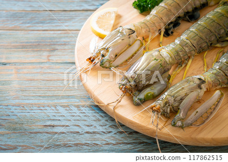 fresh mantis shrimp with lemon 117862515