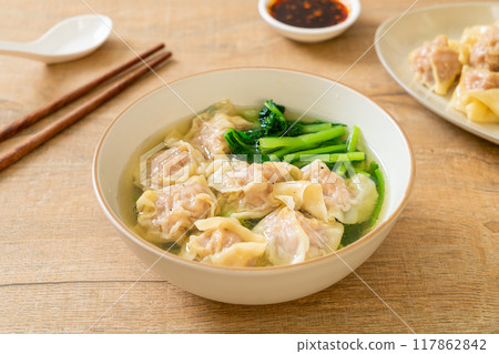 pork wonton soup or pork dumplings soup with vegetable 117862842