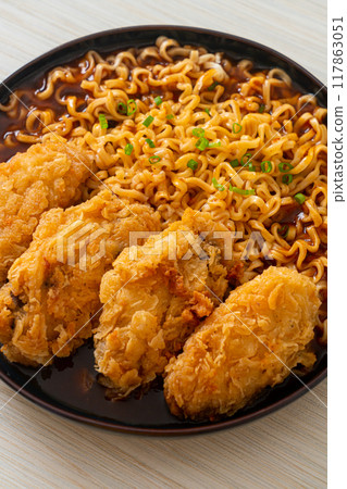 Korean instant noodles with fried chicken or Fried chicken ramyeon Korean instant noodles with fried chicken or Fried chicken ramyeon 117863051