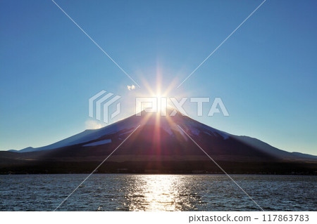 Diamond Fuji 117863783