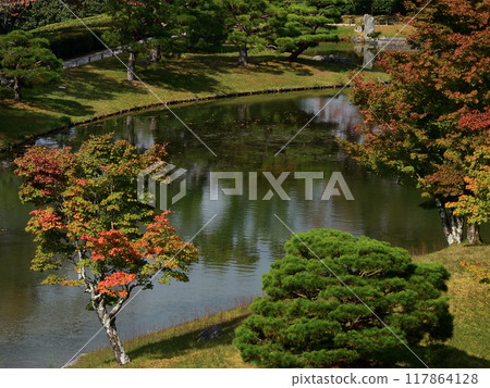 修學院離宮 上離宮 遊流池（從鄰近的雲庭看到的遊流池） 117864128