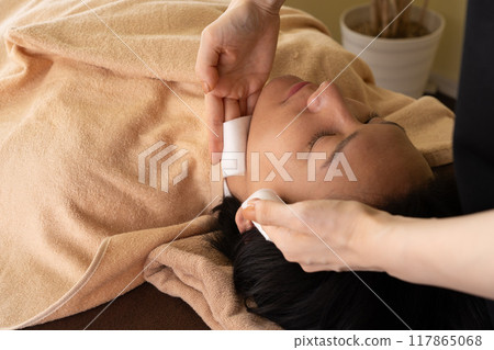 Men's facial beauty treatments Men's facial beauty treatments 117865068