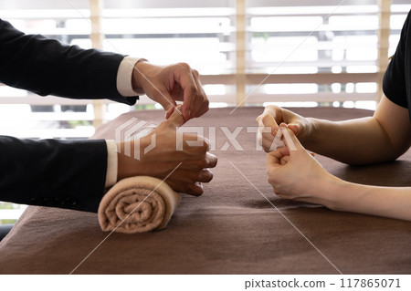 男士指甲自我照護訓練 男士指甲自我照護訓練 117865071