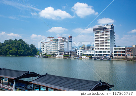 日田市：三隈川上的船屋和沿河的飯店區 117865757