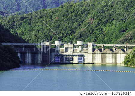 Tomata Dam, Lake Okutsu, Kagamino Town, Okayama Prefecture Tomata Dam, Lake Okutsu, Kagamino Town, Okayama Prefecture 117866314
