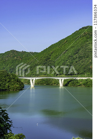 Tomata Bridge, Lake Okutsu, Kagamino Town, Okayama Prefecture Tomata Bridge, Lake Okutsu, Kagamino Town, Okayama Prefecture 117866334