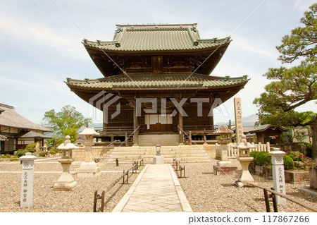 朦朧的天空和玉泉寺的大殿 117867266