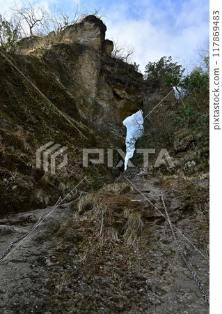 通往妙代山第二石門的登山路 117869483