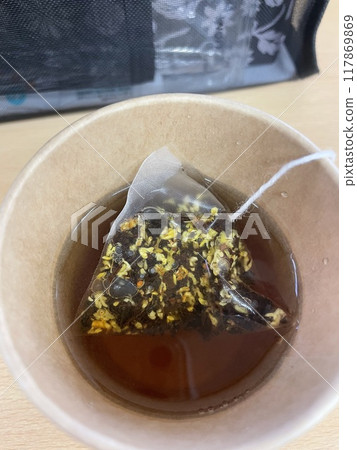 Osmanthus tea 117869869