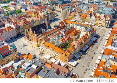 Aerial panoramic view of Wroclaw Market Square. Wroclaw, Poland, Europe 117870149
