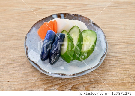 米糠醬菜、米糠醬菜、米糠醬菜、米糠醬菜、醬菜、胡蘿蔔、蘿蔔、小黃瓜、茄子。 117871275