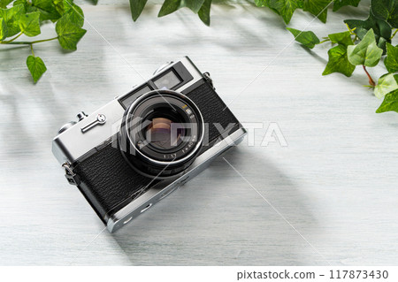 Old film camera 117873430