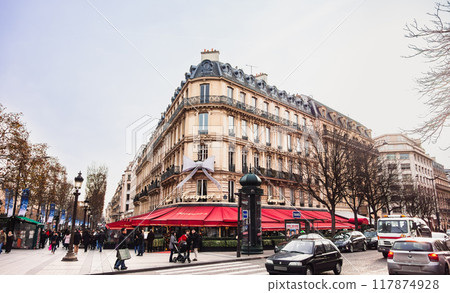 Christmas in Paris on the Champs-Élysées 117874928