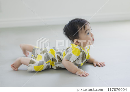 Crawling baby Crawling baby 117876004