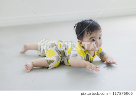 Crawling baby Crawling baby 117876006