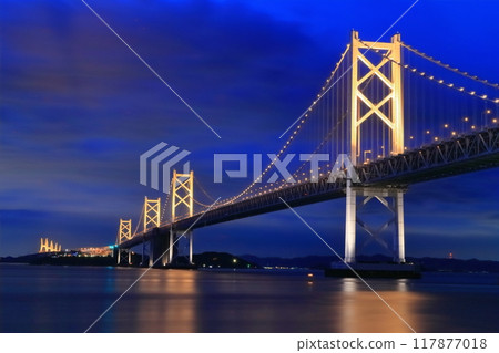 [Kagawa Prefecture] Night view of "Seto Ohashi Bridge" seen from Seto Ohashi Memorial Park (light up) 117877018
