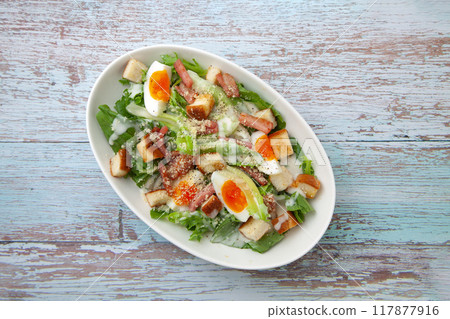 Caesar salad  117877916