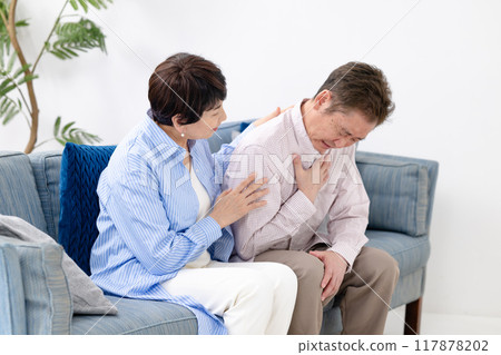 Heart disease, sudden illness, senior man 117878202