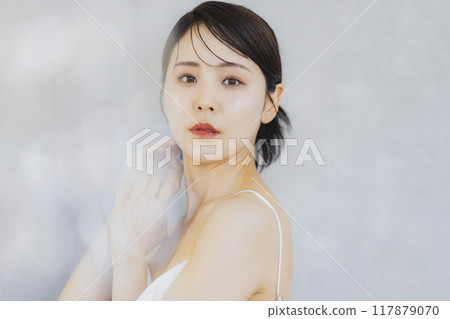 Beauty image of young women Beauty image of young women 117879070