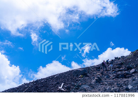 [Summer mountain climbing] Climbing Mt. Norikura in summer [Nagano Prefecture] 117881996