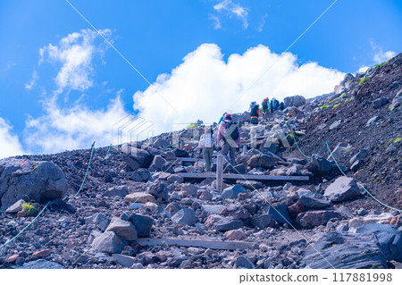 [Summer mountain climbing] Climbing Mt. Norikura in summer [Nagano Prefecture] 117881998